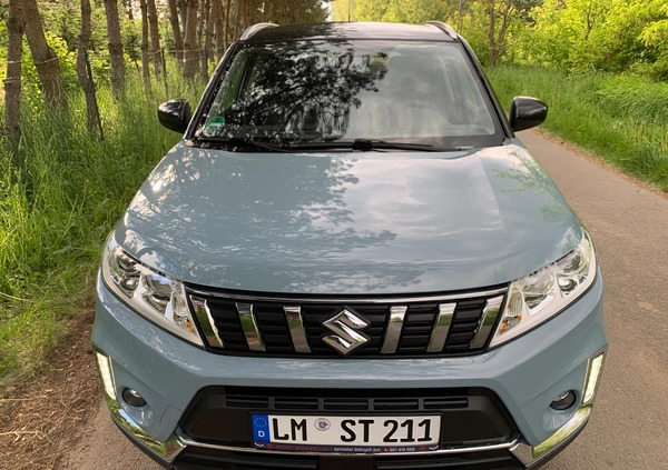 Suzuki Vitara cena 82000 przebieg: 17000, rok produkcji 2019 z Radzyń Chełmiński małe 742